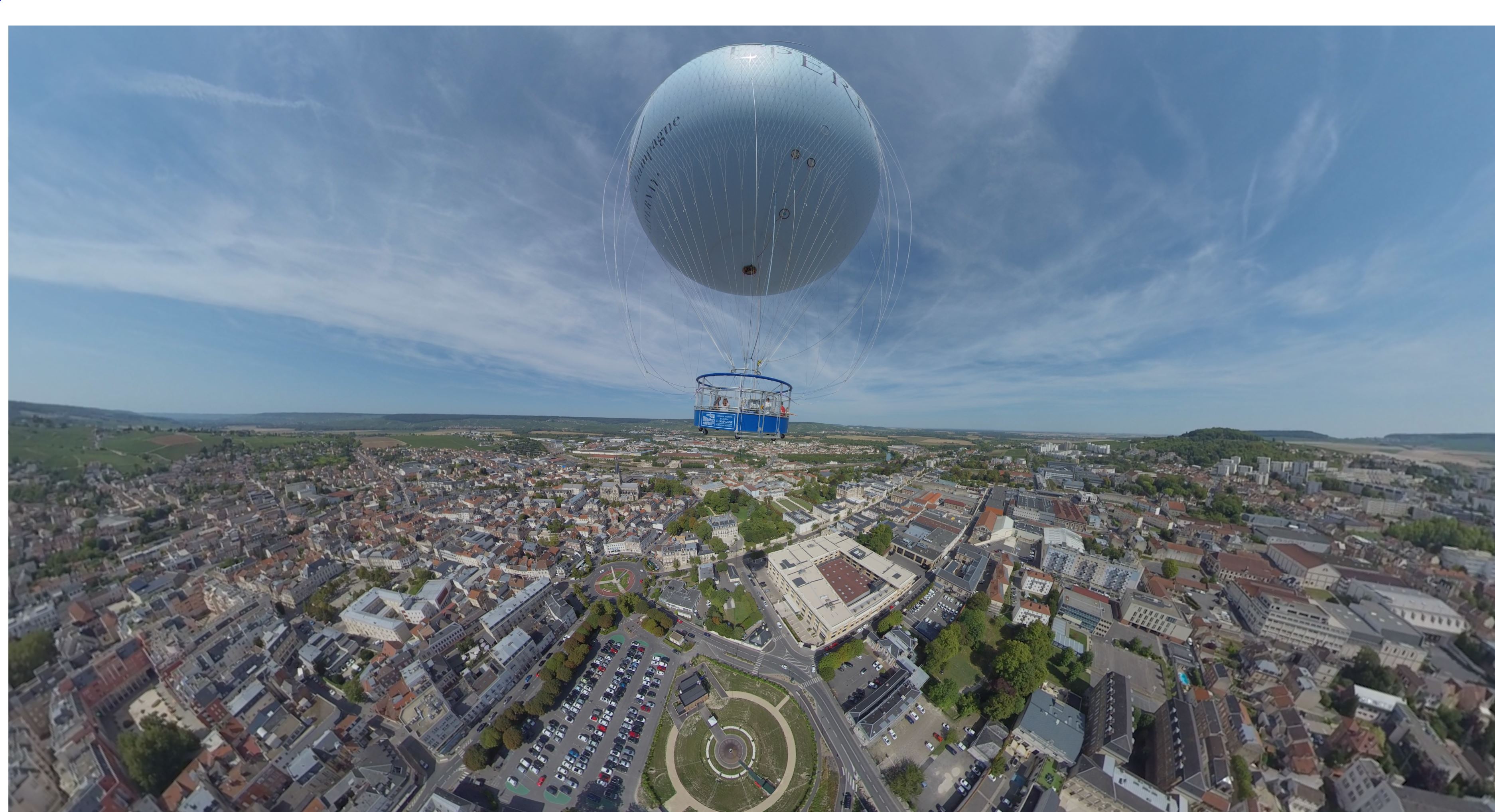https://espace-ptl.ancv.com/appli/butterfly/data/medias_PA/PHOTOS/766028001001/766028001001BiCritqCiw-Ballon d'Epernay - panoramique.JPG